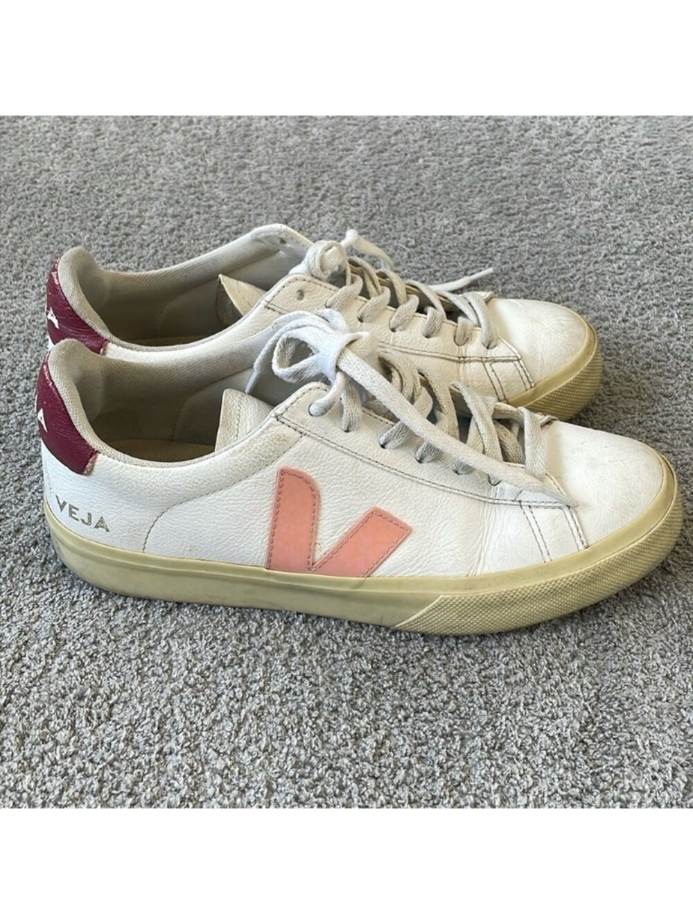 GC Veja White / PInk Sneaker - Size 9